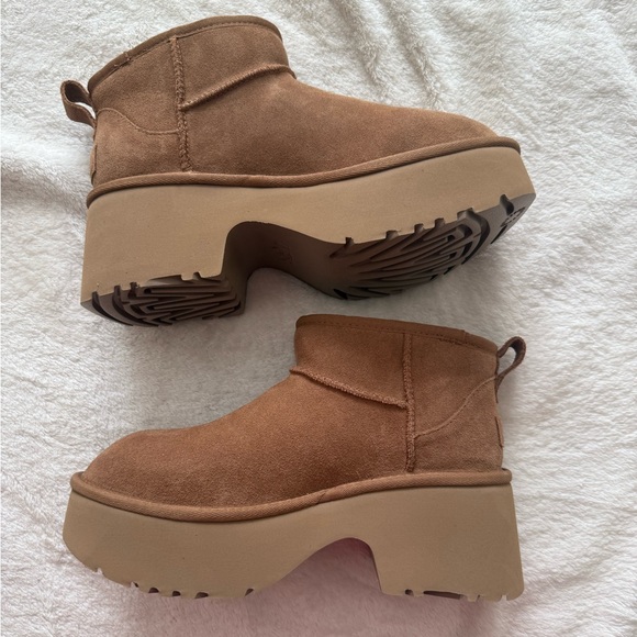 Uggs Brown Suede Platform Ankle Boots size 8 - Picture 6 of 8